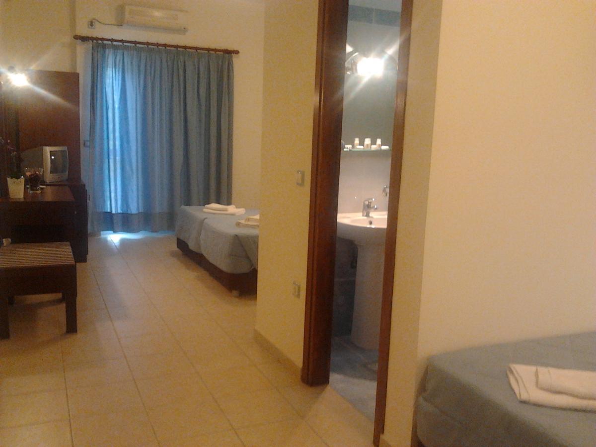 Ionion Star Hotel Tholon Экстерьер фото